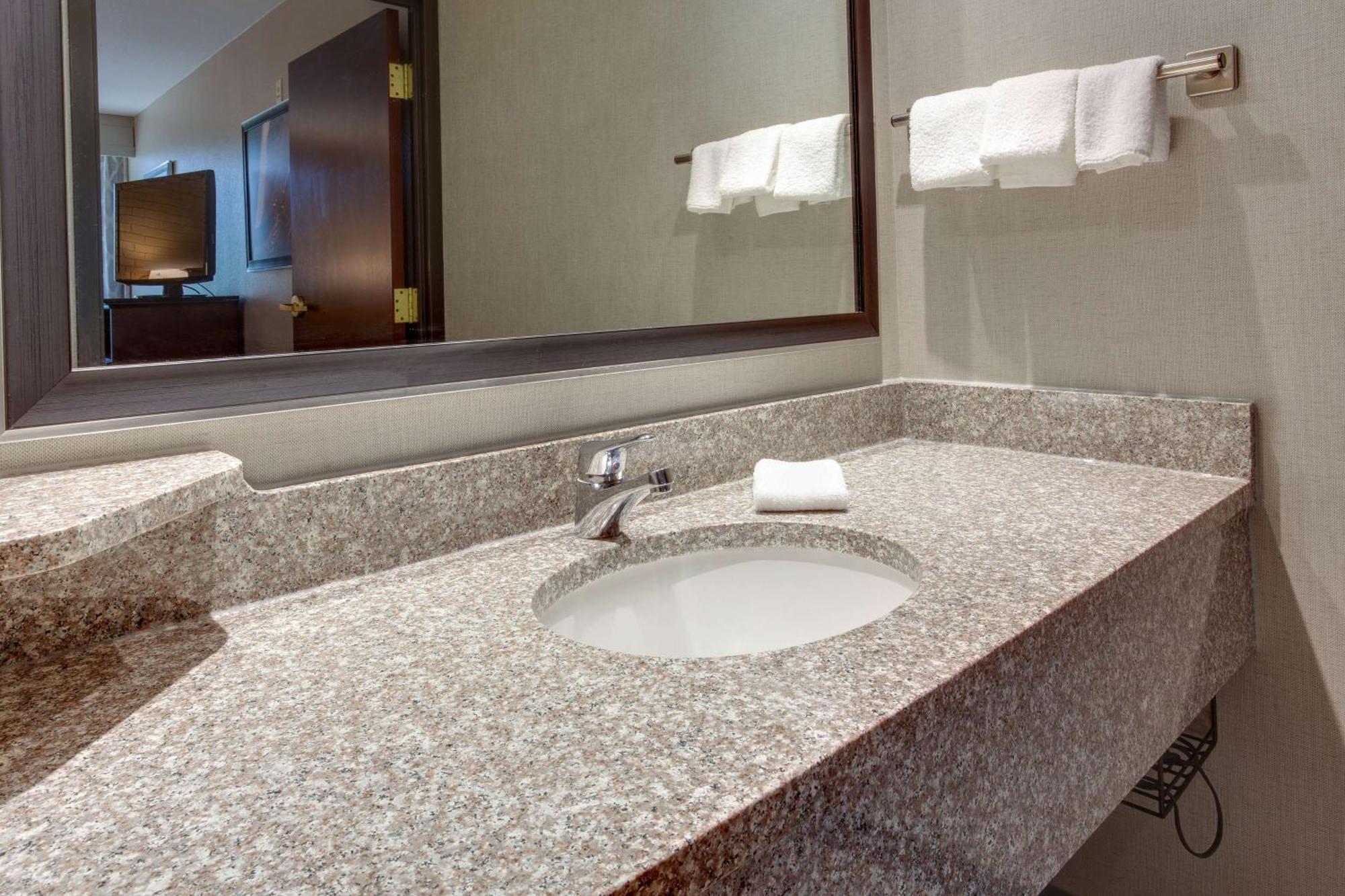 Drury Inn & Suites Louisville East Zewnętrze zdjęcie