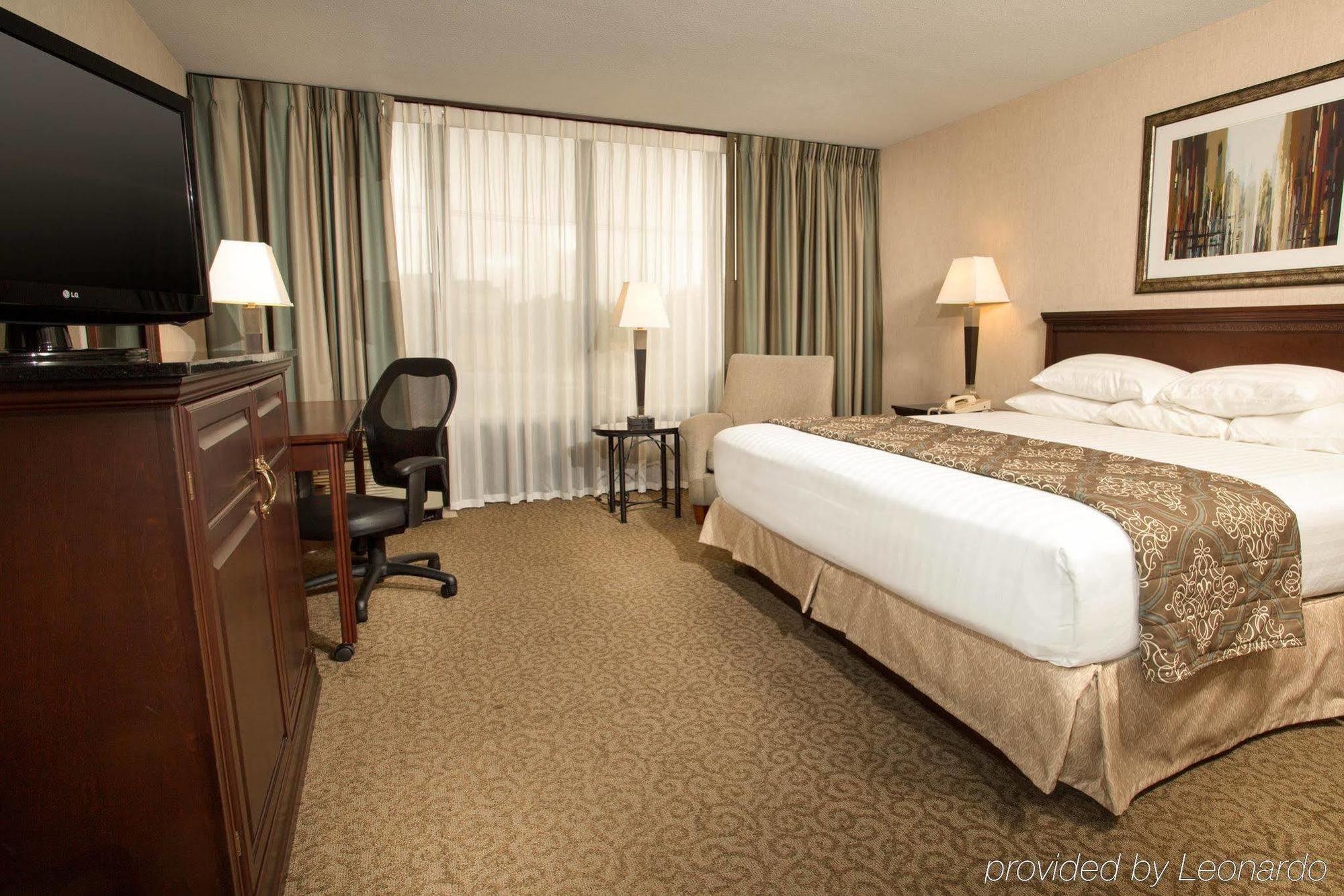 Drury Inn & Suites Louisville East Pokój zdjęcie